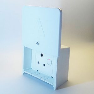 single plug and weatherproof housing 4 x 2